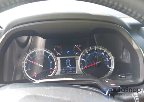 2018 Toyota 4Runner Sr5 Prem/Ltdl/Trail/Trd z USA, uszkodzony, nr VIN JTEBU5JR3J5510429